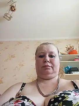 KiraStanton online show from July 1, 2026, 11:01 am