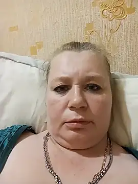 KiraStanton online show from July 5, 2026, 12:28 am
