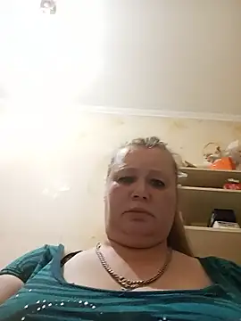 KiraStanton online show from July 11, 2026, 9:38 pm