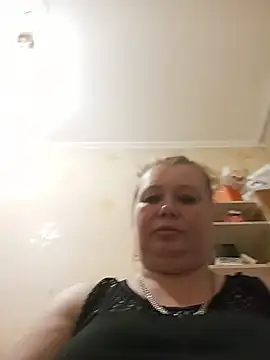 KiraStanton online show from July 14, 2026, 6:02 pm