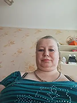 KiraStanton online show from July 18, 2026, 12:20 pm