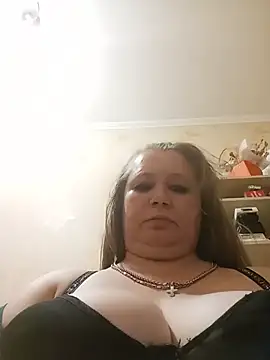 KiraStanton online show from July 19, 2026, 12:25 am