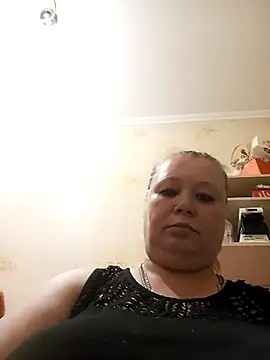 KiraStanton online show from July 19, 2026, 6:33 pm