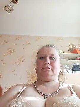KiraStanton online show from July 20, 2026, 1:57 pm