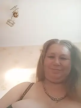 KiraStanton online show from July 28, 2026, 4:39 pm