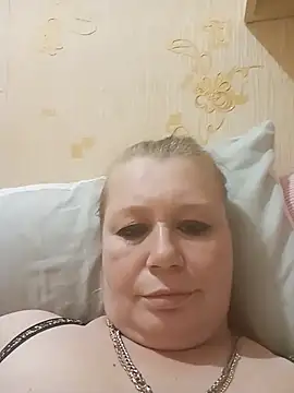 KiraStanton online show from July 28, 2026, 6:53 pm