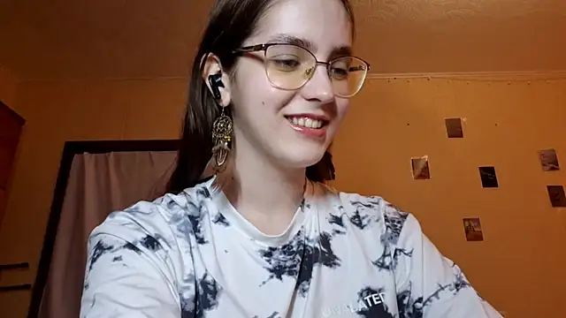 Katelemon online show from March 4, 2026, 12:11 pm