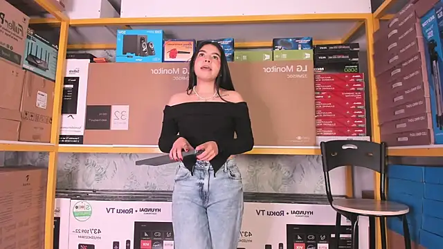 Snapshot of Ambarina_ chatting on May 15, 2026, 11:39 am Ambarina online show from May 15, 2026, 11:39 am