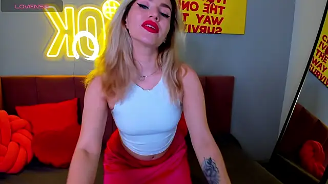 Snapshot of StellaAlluring chatting on May 4, 2026, 1:34 am StellaAlluring online show from May 4, 2026, 1:34 am