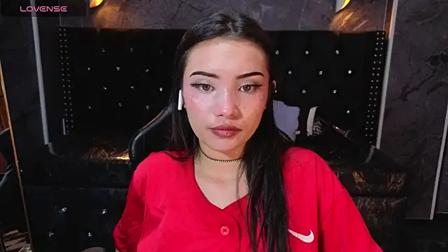 Daphne nicole b online show from May 20, 2026, 1:06 pm