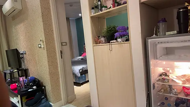 alpsXsiberia online show from April 2, 2026, 10:13 am