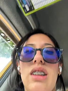 susi chimm online show from March 6, 2026, 2:13 pm