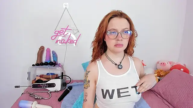 velvetxvicex online show from April 19, 2026, 7:05 pm