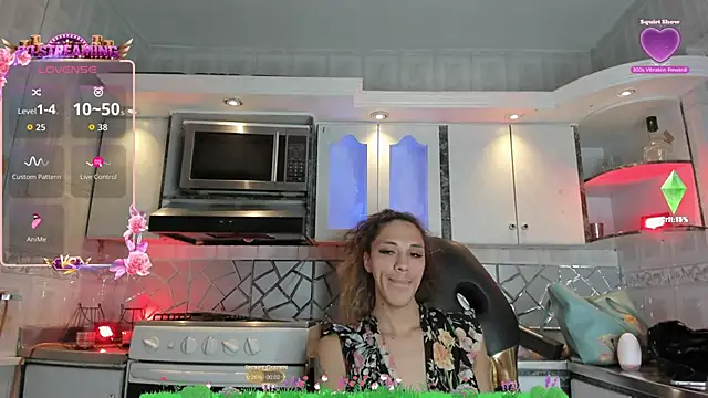 Snapshot of CrisOzzz chatting on June 12, 2026, 5:45 pm CrisOzzz online show from June 12, 2026, 5:45 pm