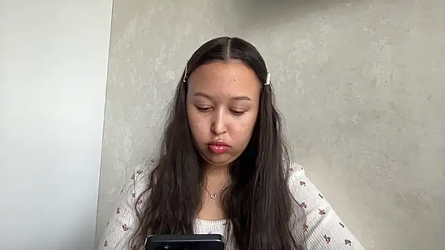 Dana 005 online show from April 30, 2026, 2:56 pm