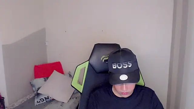 Street poemm  online show from April 6, 2026, 8:10 pm