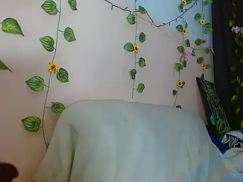 powderblu69 online show from April 14, 2026, 12:49 am