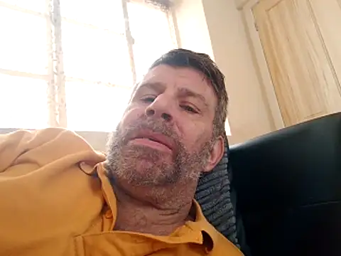 stud2512 online show from April 4, 2026, 12:57 pm