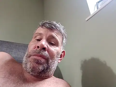 stud2512 online show from July 28, 2026, 4:39 pm