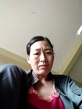 lris-Beauty77 online show from March 7, 2026, 8:44 am