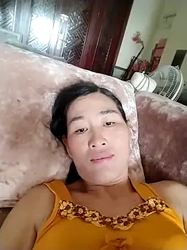 lris-Beauty77 online show from March 13, 2026, 7:04 am