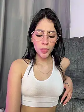 Snapshot of Dasha_Be chatting on April 30, 2026, 8:57 pm Dasha Be online show from April 30, 2026, 8:57 pm