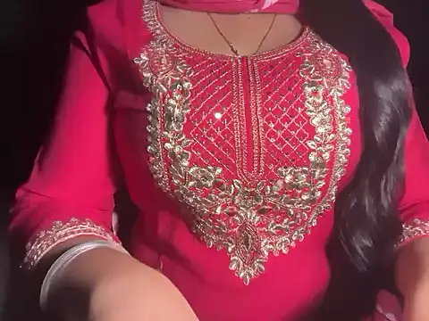 Avneet kaurr1 online show from April 7, 2026, 6:36 am