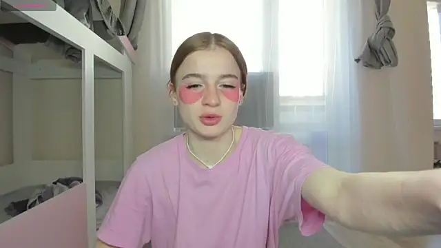 Stacey Brow online show from April 3, 2026, 3:04 am