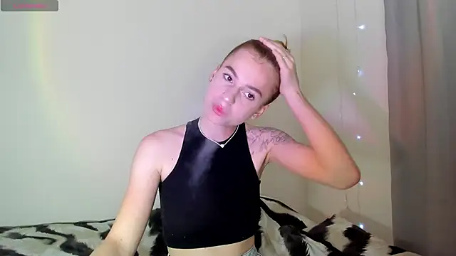 Stacey Brow online show from May 14, 2026, 3:13 am