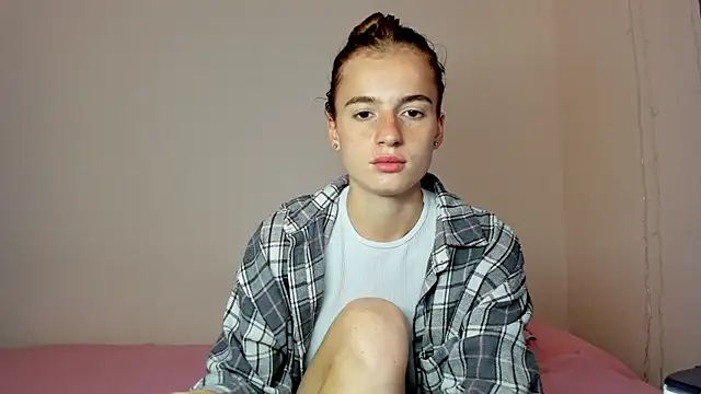 Stacey Brow online show from June 23, 2026, 1:25 am