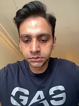 online4u08 online show from May 12, 2026, 5:26 am