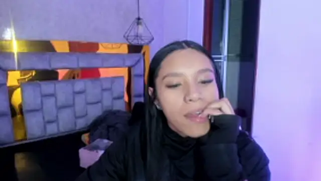 miiaboss  online show from March 27, 2026, 11:10 am