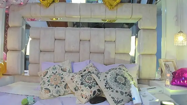 Tashi7 online show from July 28, 2026, 12:48 pm