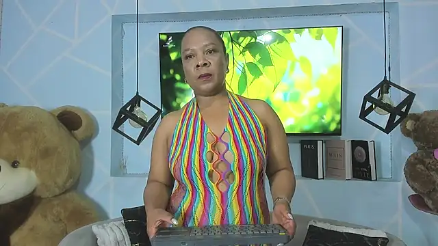 sharon noa online show from April 15, 2026, 2:02 pm