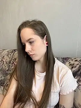 DivaAurum online show from March 4, 2026, 7:36 am