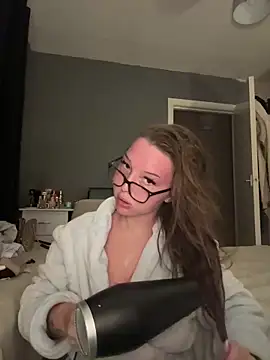 Bellesweett online show from April 7, 2026, 7:14 pm