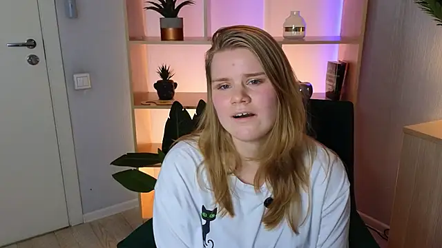 Snapshot of ModestaColato chatting on February 22, 2026, 12:26 pm ModestaColato online show from February 22, 2026, 12:26 pm