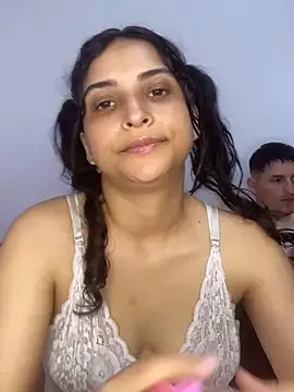Snapshot of Beauty-and-the-beast- chatting on April 3, 2026, 7:56 pm Beauty-and-the-beast- online show from April 3, 2026, 7:56 pm