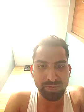Snapshot of RonitVora chatting on May 18, 2026, 6:03 pm RonitVora online show from May 18, 2026, 6:03 pm