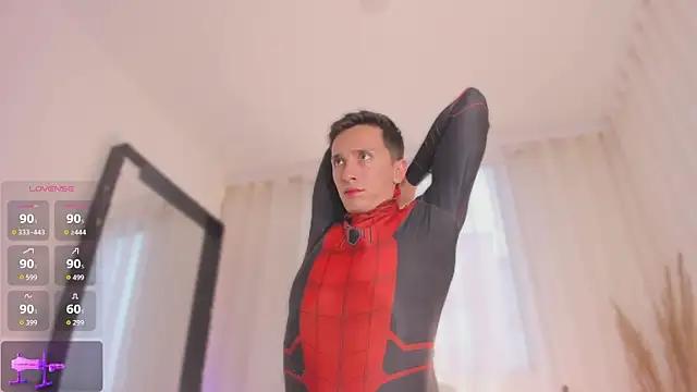 Thiago Jones1 online show from April 13, 2026, 10:04 pm