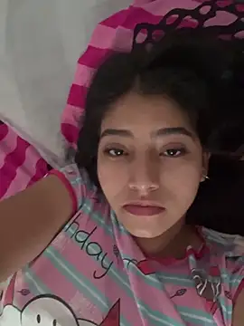 Sexy mia outdoors online show from April 19, 2026, 8:33 pm