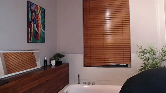 Snapshot of kamal_wolff chatting on March 2, 2026, 12:12 pm kamal wolff online show from March 2, 2026, 12:12 pm