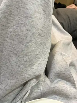 Snapshot of NniuAh chatting on February 24, 2026, 10:35 am NniuAh online show from February 24, 2026, 10:35 am