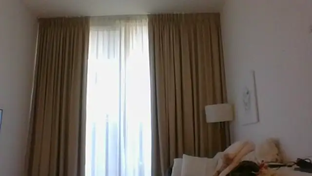 Snapshot of kinkykara25 chatting on February 26, 2026, 12:37 pm kinkykara25 online show from February 26, 2026, 12:37 pm