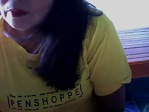 Flowerblossom123 online show from April 15, 2026, 4:19 am