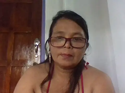 Snapshot of Flowerblossom123 chatting on May 3, 2026, 8:31 am Flowerblossom123 online show from May 3, 2026, 8:31 am