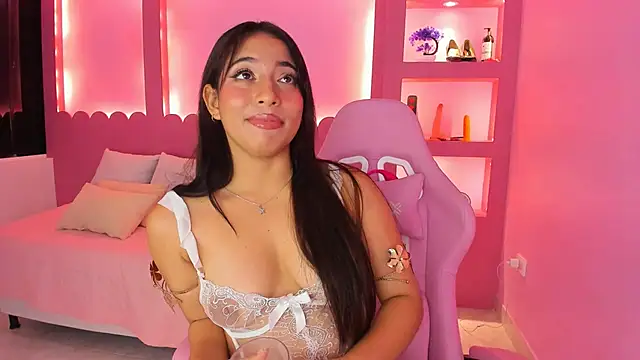 Snapshot of Holy_Lux chatting on April 16, 2026, 5:14 pm Holy Lux online show from April 16, 2026, 5:14 pm