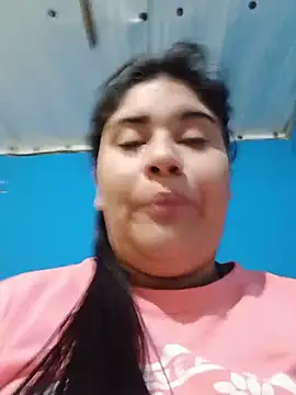 Orianamzn21 online show from July 3, 2026, 9:43 pm