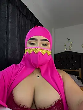 Snapshot of Yasmin_cute chatting on April 25, 2026, 9:45 pm Yasmin cute online show from April 25, 2026, 9:45 pm