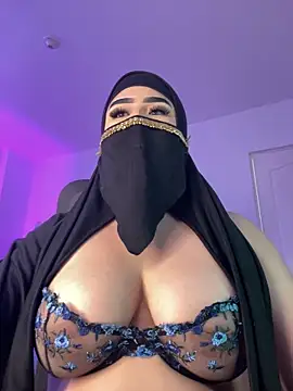 Snapshot of Yasmin_cute chatting on June 3, 2026, 2:33 pm Yasmin cute online show from June 3, 2026, 2:33 pm